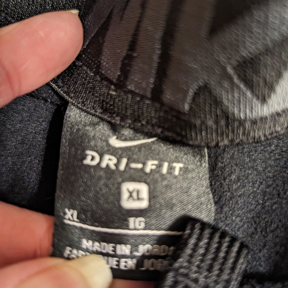 SOLD!! BOYS, Nike Dri Fit Pants - Picture 8 of 9